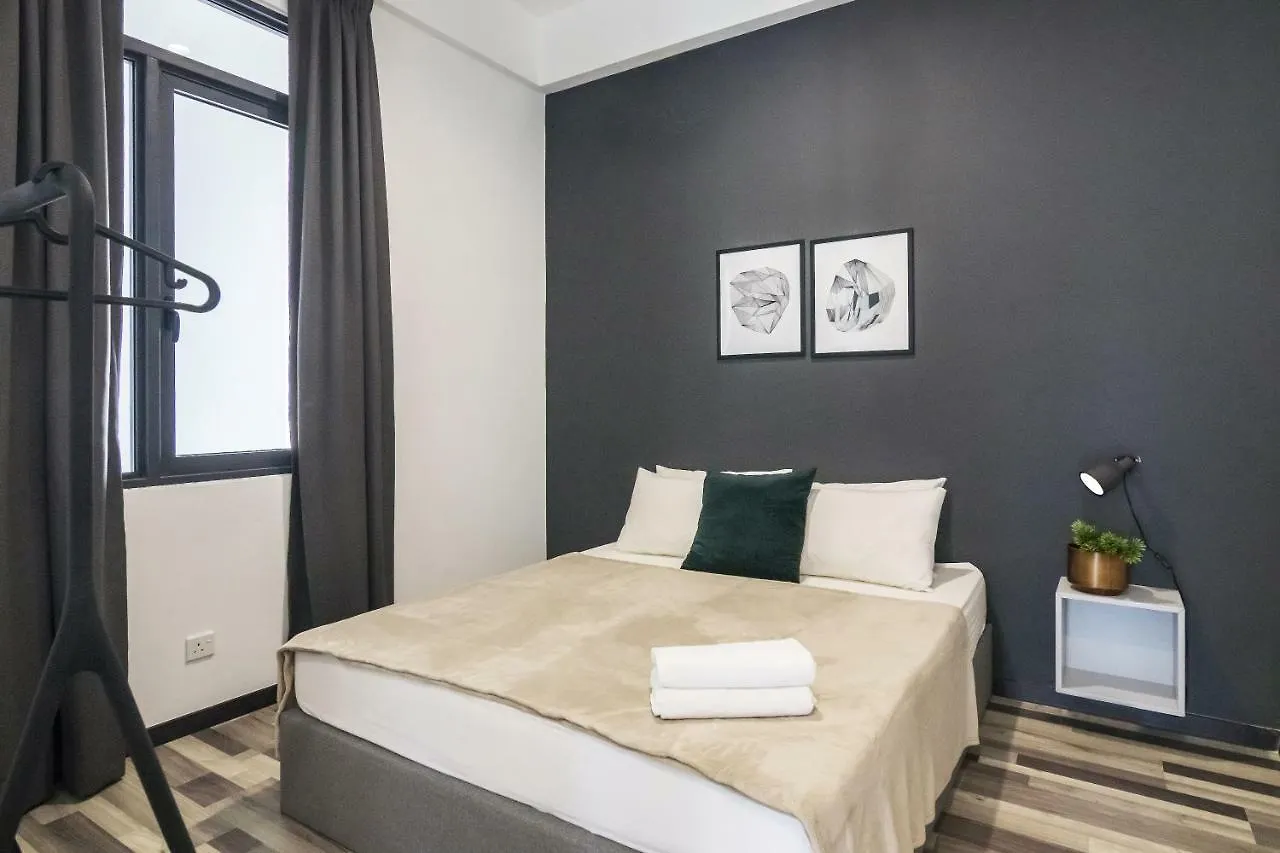 Arte S Family Suites Gelugor Apart Otel